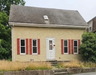 89 Friend St, Gloucester, Massachusetts, 2 Bedrooms Bedrooms, 4 Rooms Rooms,1.5 BathroomsBathrooms,Residential,For Sale,Friend St,73549964