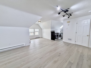 5 Stoneland Rd, Worcester, Massachusetts, 1 Bedroom Bedrooms, 2 Rooms Rooms,1 BathroomBathrooms,Residential Lease,For Rent,Stoneland Rd,73549981