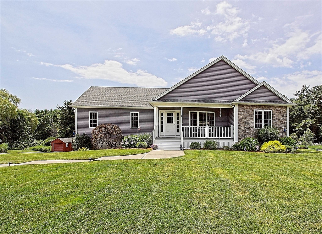 3 Blacksmith Drive, Acushnet, Massachusetts, 3 Bedrooms Bedrooms, 8 Rooms Rooms,3 BathroomsBathrooms,Residential,For Sale,Blacksmith Drive,73549975