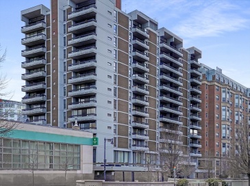 566 Commonwealth Ave, Boston, Massachusetts, 2 Bedrooms Bedrooms, 4 Rooms Rooms,1 BathroomBathrooms,Residential Lease,For Rent,Commonwealth Ave,73550000