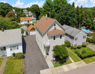 74 California St, Fall River, Massachusetts, 6 Bedrooms Bedrooms, 12 Rooms Rooms,2 BathroomsBathrooms,Residential Income,For Sale,California St,73550010