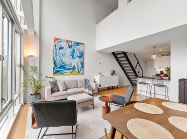 1 Earhart St, Cambridge, Massachusetts, 2 Bedrooms Bedrooms, 4 Rooms Rooms,1.5 BathroomsBathrooms,Residential Lease,For Rent,Earhart St,73550015
