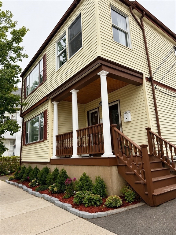 12 Heath, Everett, Massachusetts, 1 Bedroom Bedrooms, 6 Rooms Rooms,1 BathroomBathrooms,Residential Lease,For Rent,Heath,73550027
