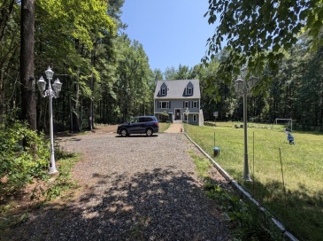 59 Lincoln St, Norton, Massachusetts, 5 Bedrooms Bedrooms, 10 Rooms Rooms,3.5 BathroomsBathrooms,Residential Lease,For Rent,Lincoln St,73550031
