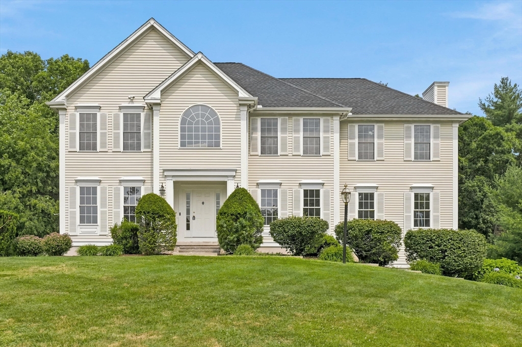 247 Webster Woods Ln, North Andover, Massachusetts, 4 Bedrooms Bedrooms, 9 Rooms Rooms,3.5 BathroomsBathrooms,Residential,For Sale,Webster Woods Ln,73550036
