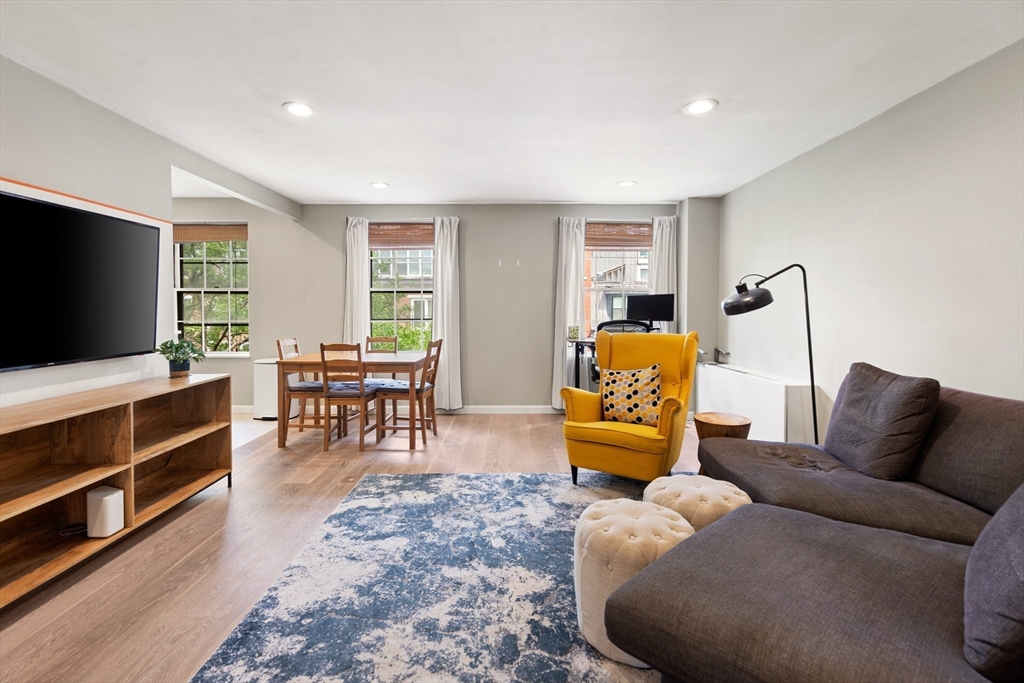 17 Bowdoin St., Boston, Massachusetts, 1 Bedroom Bedrooms, 3 Rooms Rooms,1 BathroomBathrooms,Residential,For Sale,Bowdoin St.,73549859