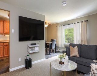 2 Patricia Rd., Tyngsborough, Massachusetts, 2 Bedrooms Bedrooms, 4 Rooms Rooms,1 BathroomBathrooms,Residential Lease,For Rent,Patricia Rd.,73550068