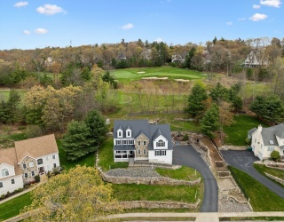 253 Shining Rock Dr, Northbridge, Massachusetts, 5 Bedrooms Bedrooms, 11 Rooms Rooms,4 BathroomsBathrooms,Residential,For Sale,Shining Rock Dr,73514450