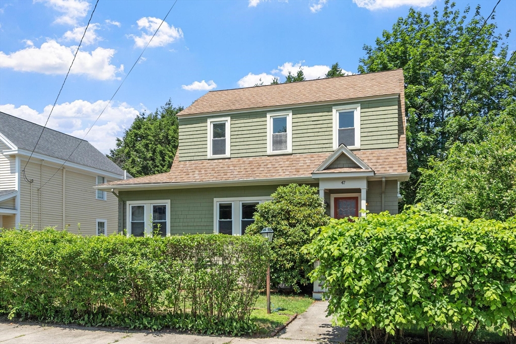 47 Water Street, Winchester, Massachusetts, 3 Bedrooms Bedrooms, 7 Rooms Rooms,1 BathroomBathrooms,Residential,For Sale,Water Street,73549935