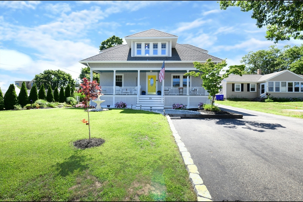 29 Lafayette Ave, Bourne, Massachusetts, 4 Bedrooms Bedrooms, 9 Rooms Rooms,2 BathroomsBathrooms,Residential,For Sale,Lafayette Ave,73550046