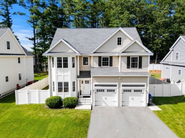 10 Sadie Ln, Methuen, Massachusetts, 4 Bedrooms Bedrooms, 10 Rooms Rooms,2.5 BathroomsBathrooms,Residential,For Sale,Sadie Ln,73549930