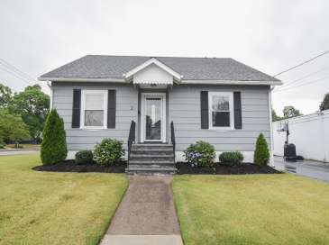 2 Lamb St, Attleboro, Massachusetts, 3 Bedrooms Bedrooms, 6 Rooms Rooms,1.5 BathroomsBathrooms,Residential,For Sale,Lamb St,73549854
