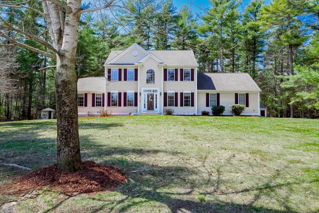 57 Harvest Circle, Wareham, Massachusetts, 3 Bedrooms Bedrooms, 7 Rooms Rooms,2.5 BathroomsBathrooms,Residential,For Sale,Harvest Circle,73502467