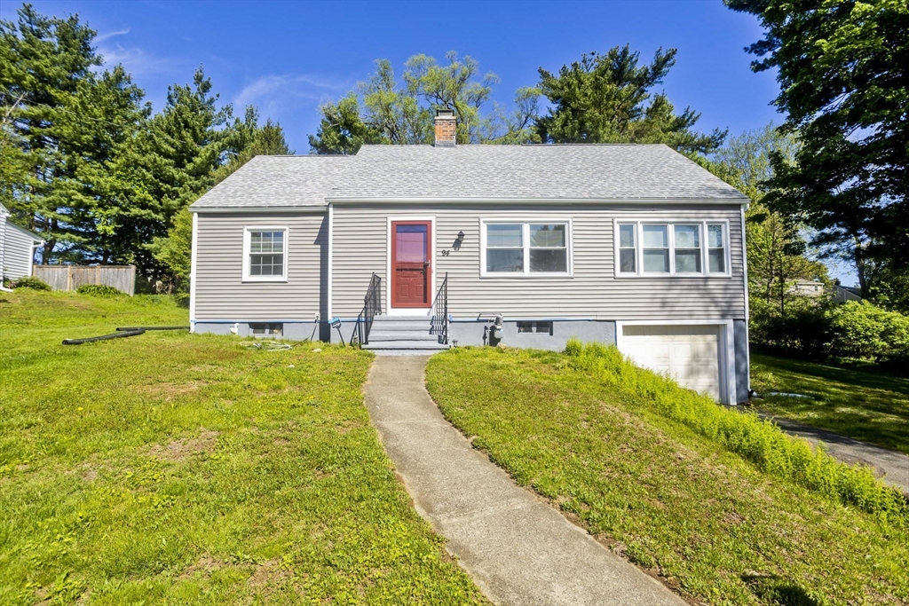 94 Porter Rd, East Longmeadow, Massachusetts, 4 Bedrooms Bedrooms, 6 Rooms Rooms,2 BathroomsBathrooms,Residential,For Sale,Porter Rd,73518217