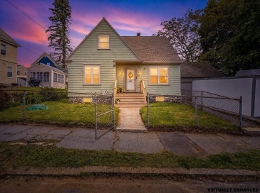 22 Lippold Street, Methuen, Massachusetts, 4 Bedrooms Bedrooms, 9 Rooms Rooms,2 BathroomsBathrooms,Residential,For Sale,Lippold Street,73527784