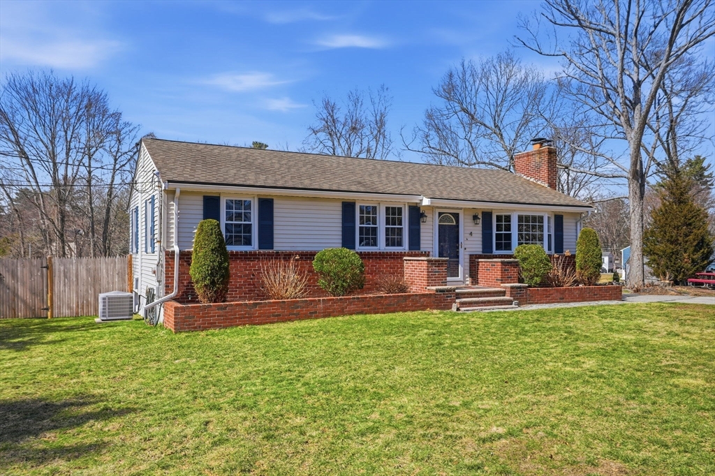4 Edsel Dr, Burlington, Massachusetts, 3 Bedrooms Bedrooms, 8 Rooms Rooms,2 BathroomsBathrooms,Residential,For Sale,Edsel Dr,73528292