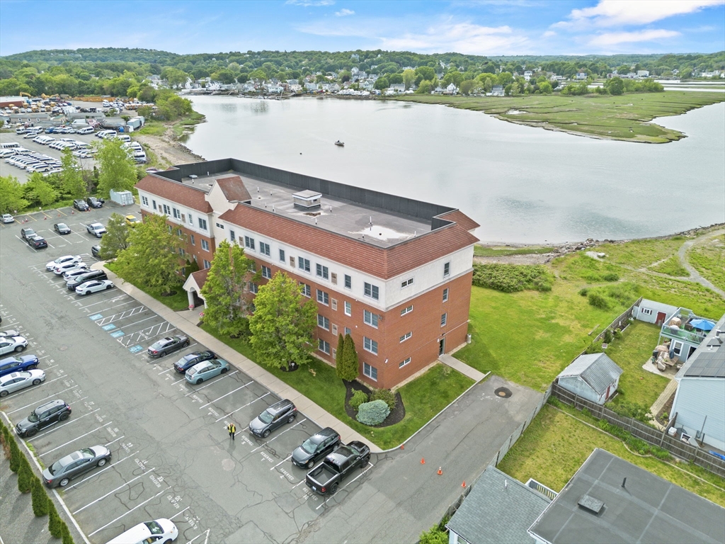 20 Heaths Ct, Lynn, Massachusetts, 2 Bedrooms Bedrooms, 4 Rooms Rooms,1 BathroomBathrooms,Residential,For Sale,Heaths Ct,73530389