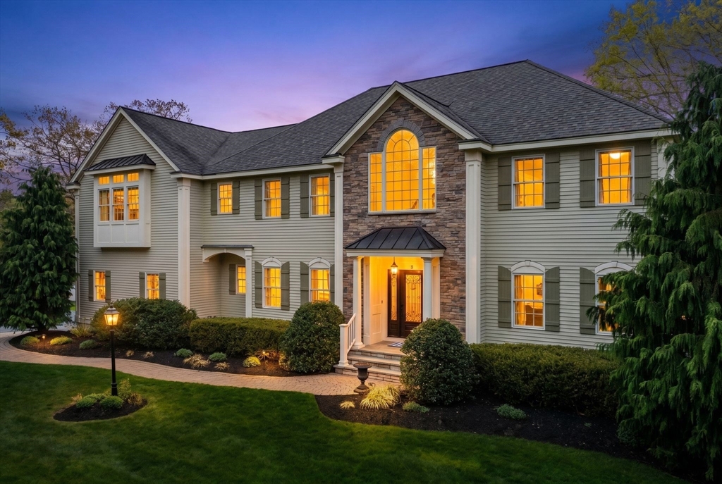2 Barron Ct, Andover, Massachusetts, 4 Bedrooms Bedrooms, 12 Rooms Rooms,3.5 BathroomsBathrooms,Residential,For Sale,Barron Ct,73517361