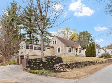 21 Beal St, Lunenburg, Massachusetts, 4 Bedrooms Bedrooms, 7 Rooms Rooms,1 BathroomBathrooms,Residential,For Sale,Beal St,73501345 21 Beal St, Lunenburg, Massachusetts, 4 Bedrooms Bedrooms, 7 Rooms Rooms,1 BathroomBathrooms,Residential,For Sale,Beal St,73501345