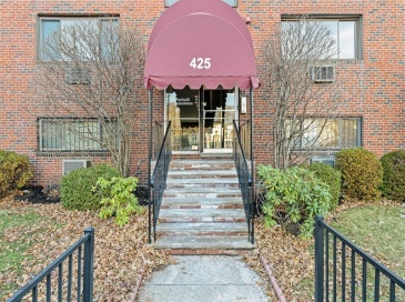 425 S Huntington, Boston, Massachusetts, 2 Bedrooms Bedrooms, 4 Rooms Rooms,1 BathroomBathrooms,Residential,For Sale,S Huntington,73490184 425 S Huntington, Boston, Massachusetts, 2 Bedrooms Bedrooms, 4 Rooms Rooms,1 BathroomBathrooms,Residential,For Sale,S Huntington,73490184