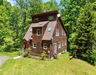 6 Upper Liberty St, Plainfield, Massachusetts, 4 Bedrooms Bedrooms, 9 Rooms Rooms,2 BathroomsBathrooms,Residential,For Sale,Upper Liberty St,73531423