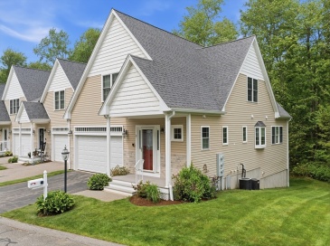 15 Midfield Dr, Rockland, Massachusetts, 2 Bedrooms Bedrooms, 5 Rooms Rooms,2.5 BathroomsBathrooms,Residential,For Sale,Midfield Dr,73528203