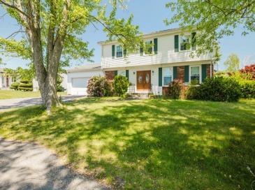 80 Wellesley, Somerset, Massachusetts, 4 Bedrooms Bedrooms, 7 Rooms Rooms,2.5 BathroomsBathrooms,Residential,For Sale,Wellesley,73534881