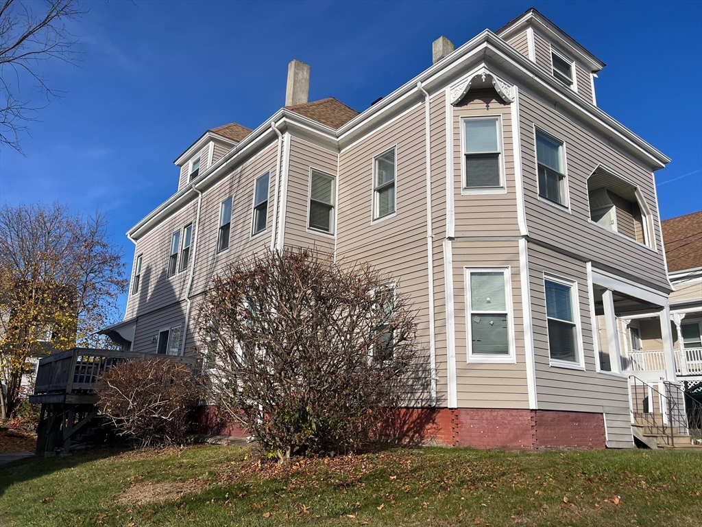 88 Weston St., Brockton, Massachusetts, 8 Bedrooms Bedrooms, 14 Rooms Rooms,3 BathroomsBathrooms,Residential Income,For Sale,Weston St.,73516824