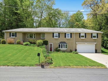 9 Brady Rd Ext, Westborough, Massachusetts, 5 Bedrooms Bedrooms, 8 Rooms Rooms,2.5 BathroomsBathrooms,Residential,For Sale,Brady Rd Ext,73518967