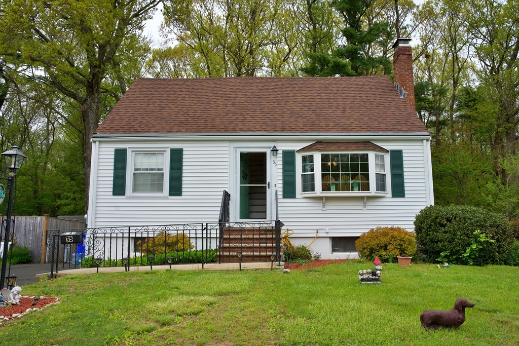 35 Hillsdale Rd, Holbrook, Massachusetts, 3 Bedrooms Bedrooms, 6 Rooms Rooms,2 BathroomsBathrooms,Residential,For Sale,Hillsdale Rd,73518641
