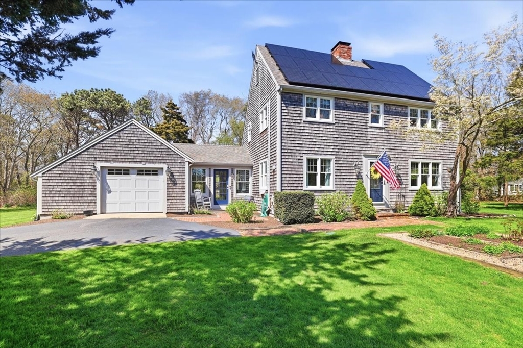 6 Stonefield Drive, Sandwich, Massachusetts, 3 Bedrooms Bedrooms, 7 Rooms Rooms,2 BathroomsBathrooms,Residential,For Sale,Stonefield Drive,73516972