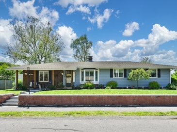 4 Andover Rd., Beverly, Massachusetts, 4 Bedrooms Bedrooms, 9 Rooms Rooms,2.5 BathroomsBathrooms,Residential,For Sale,Andover Rd.,73525242 4 Andover Rd., Beverly, Massachusetts, 4 Bedrooms Bedrooms, 9 Rooms Rooms,2.5 BathroomsBathrooms,Residential,For Sale,Andover Rd.,73525242