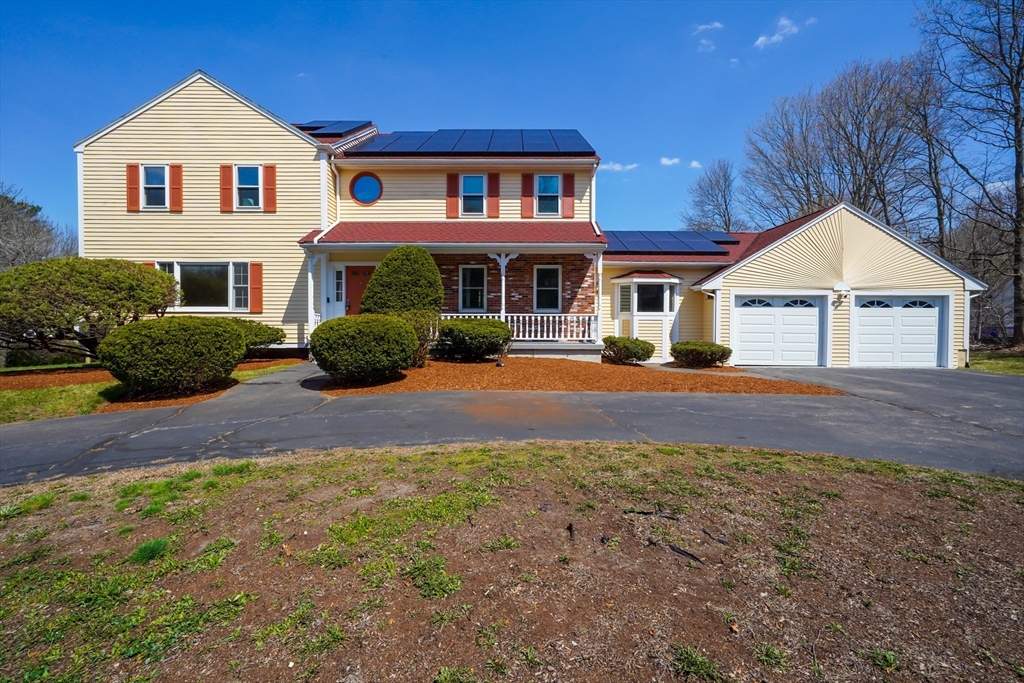 45 Grove St, Lexington, Massachusetts, 5 Bedrooms Bedrooms, 11 Rooms Rooms,3 BathroomsBathrooms,Residential,For Sale,Grove St,73502725