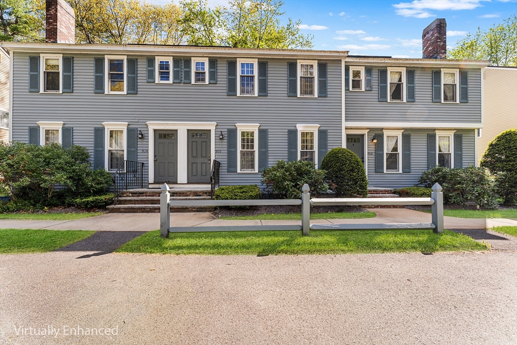 905 Wellman Ave, Chelmsford, Massachusetts, 2 Bedrooms Bedrooms, 6 Rooms Rooms,1.5 BathroomsBathrooms,Residential,For Sale,Wellman Ave,73519576