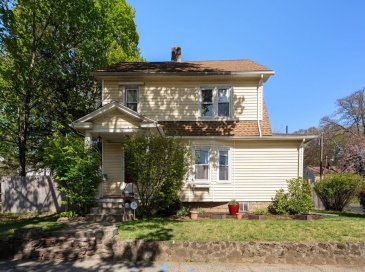 217 Ellsworth Ave, Springfield, Massachusetts, 3 Bedrooms Bedrooms, 7 Rooms Rooms,1.5 BathroomsBathrooms,Residential,For Sale,Ellsworth Ave,73518765