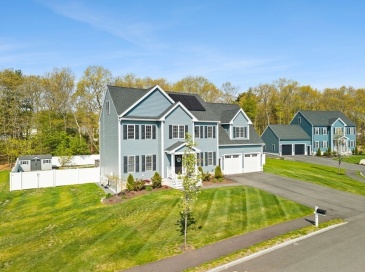 194 Cypress Dr, Brockton, Massachusetts, 5 Bedrooms Bedrooms, 8 Rooms Rooms,2.5 BathroomsBathrooms,Residential,For Sale,Cypress Dr,73514591