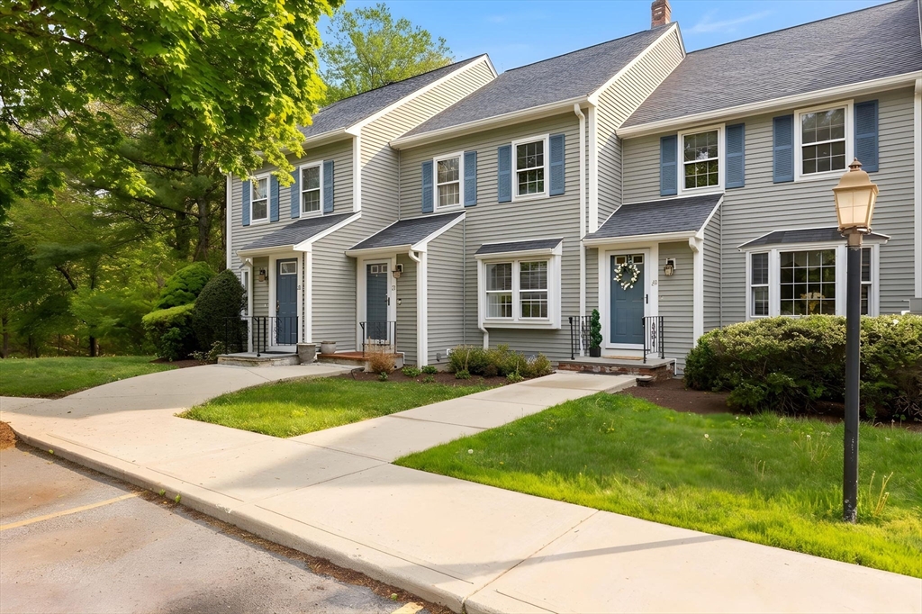 24 Daniel Drive, Easton, Massachusetts, 2 Bedrooms Bedrooms, 6 Rooms Rooms,1.5 BathroomsBathrooms,Residential,For Sale,Daniel Drive,73528694