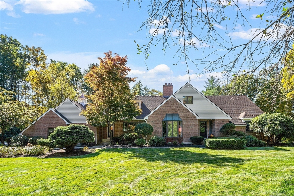 24 Long Hill, Boxford, Massachusetts, 4 Bedrooms Bedrooms, 9 Rooms Rooms,3.5 BathroomsBathrooms,Residential,For Sale,Long Hill,73494157