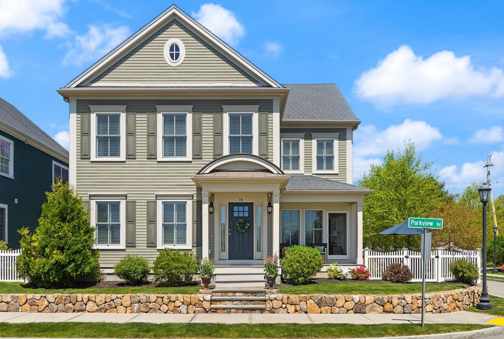 14 Parkview Rd, Franklin, Massachusetts, 3 Bedrooms Bedrooms, 6 Rooms Rooms,3 BathroomsBathrooms,Residential,For Sale,Parkview Rd,73522866