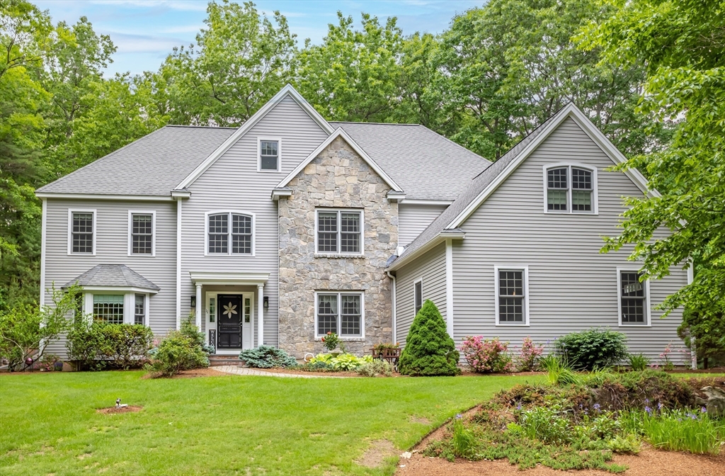 11 Quail Run, Bolton, Massachusetts, 4 Bedrooms Bedrooms, 9 Rooms Rooms,3.5 BathroomsBathrooms,Residential,For Sale,Quail Run,73482624