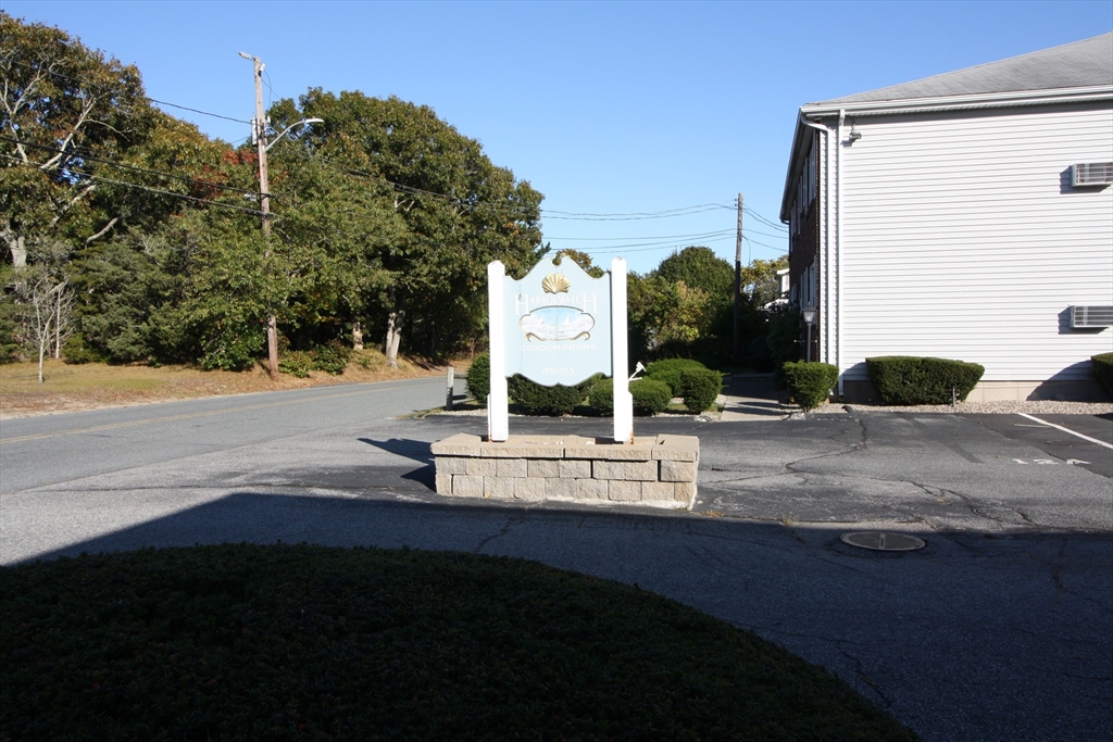 163 Center Street, Dennis, Massachusetts, 1 Bedroom Bedrooms, 3 Rooms Rooms,1 BathroomBathrooms,Residential,For Sale,Center Street,73550204