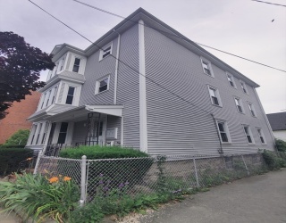 180 Austin St, New Bedford, Massachusetts, 9 Bedrooms Bedrooms, 15 Rooms Rooms,3 BathroomsBathrooms,Residential Income,For Sale,Austin St,73550205