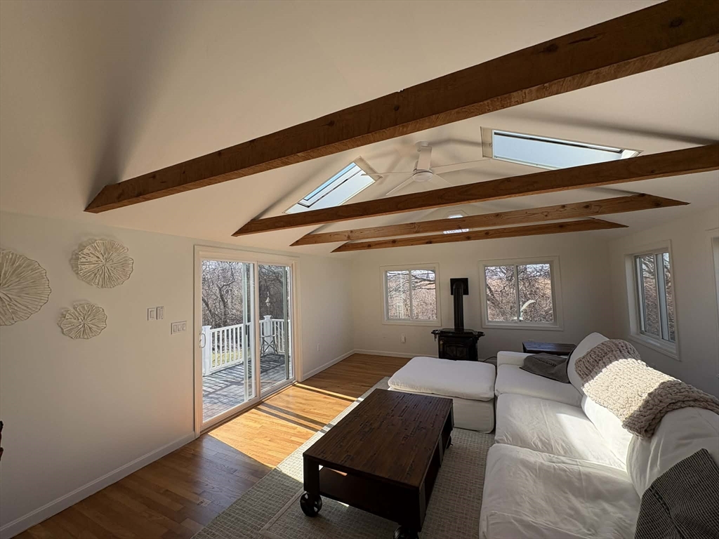 17 Bradford Ave, Scituate, Massachusetts, 2 Bedrooms Bedrooms, 5 Rooms Rooms,1 BathroomBathrooms,Residential Lease,For Rent,Bradford Ave,73550181