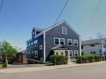 10 Rockledge St, Boston, Massachusetts, 5 Bedrooms Bedrooms, 7 Rooms Rooms,2 BathroomsBathrooms,Residential Lease,For Rent,Rockledge St,73550232