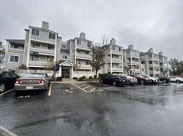200 Falls Blvd, Quincy, Massachusetts, 2 Bedrooms Bedrooms, 4 Rooms Rooms,2 BathroomsBathrooms,Residential Lease,For Rent,Falls Blvd,73550254