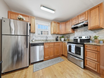 57 Sylvan, Danvers, Massachusetts, 2 Bedrooms Bedrooms, 4 Rooms Rooms,1 BathroomBathrooms,Residential,For Sale,Sylvan,73550263