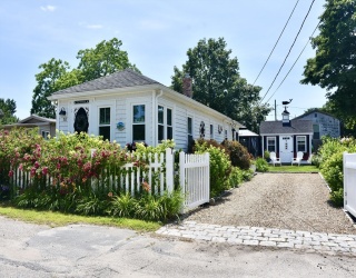 30 Thirteenth St, Wareham, Massachusetts, 1 Bedroom Bedrooms, 3 Rooms Rooms,1 BathroomBathrooms,Residential,For Sale,Thirteenth St,73550258