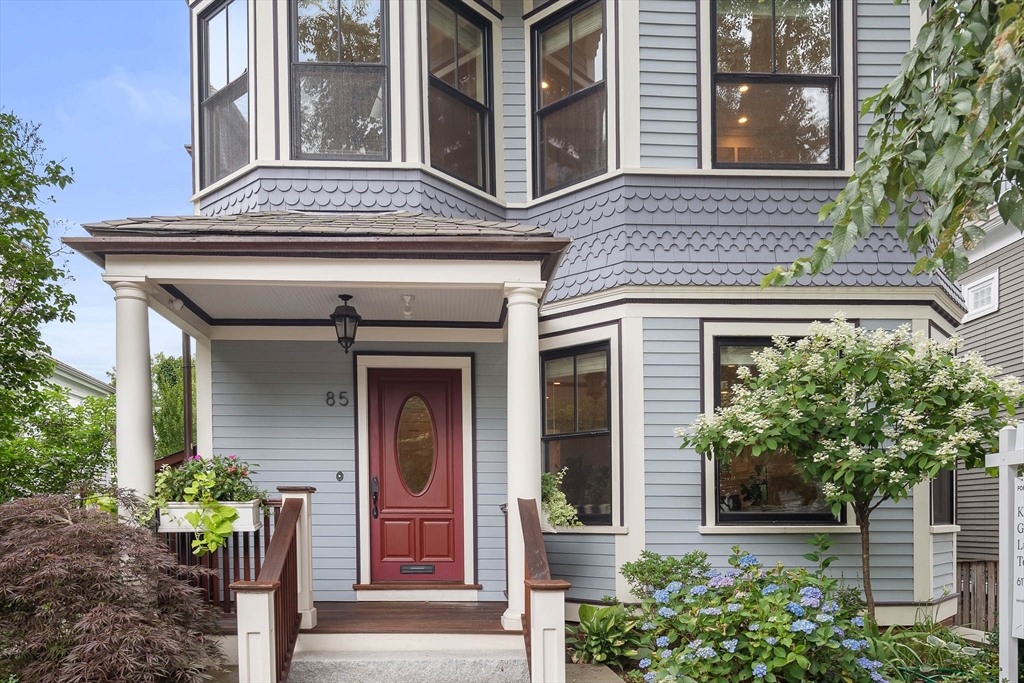 85 Upland Rd, Cambridge, Massachusetts, 5 Bedrooms Bedrooms, 13 Rooms Rooms,4 BathroomsBathrooms,Residential,For Sale,Upland Rd,73550278