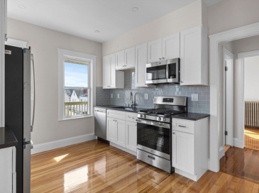 7 Speedwell St, Boston, Massachusetts, 3 Bedrooms Bedrooms, 6 Rooms Rooms,1 BathroomBathrooms,Residential Lease,For Rent,Speedwell St,73550291