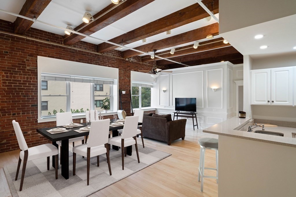 15 Sleeper St, Boston, Massachusetts, 1 Bedroom Bedrooms, 2 Rooms Rooms,1 BathroomBathrooms,Residential,For Sale,Sleeper St,73536942